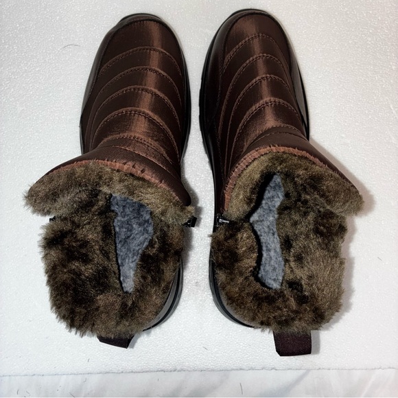 ❄️🥶Size:10 Brown Winter Cozy Boots with Durable Soles and Classic Design - Picture 12 of 13